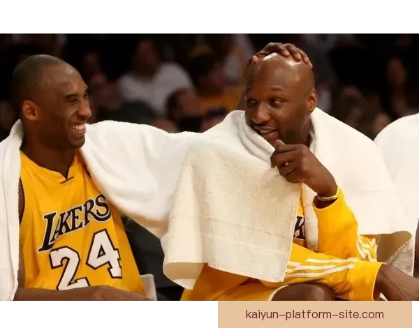 科比为奥多姆奋力守护亲历昏迷时刻亲赴拉斯维加斯陪伴康复